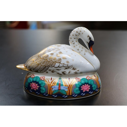 122 - Royal Crown Derby Paperweight Swan designed by Mark Delf with Silver stopper