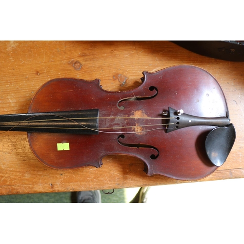 235 - Late 19thC / Early 20thC Violin with 2 bows and case no markings