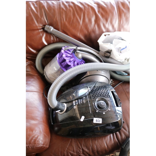 651 - Bosch GL-30 Compact Vacuum & Dyson DC30