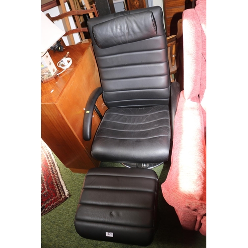 571 - Black Leather ribbed Executive Office chair with matching stool