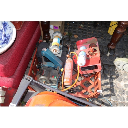 599 - Clarke Woodworker Belt and Disk Sander and assorted tools