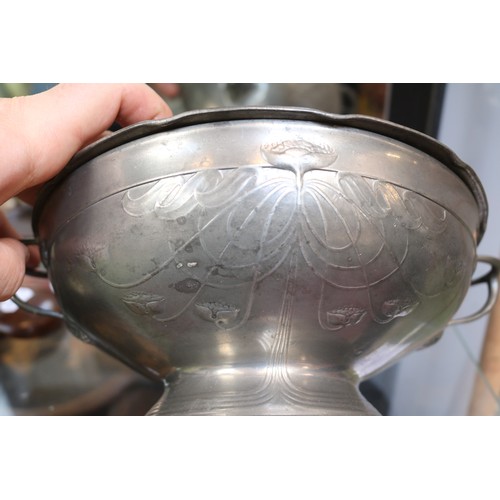 101 - Kayserzinn Art Nouveau Pewter Tureen with floral decoration. 26cm in Diameter