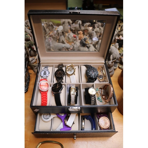 152A - Case of assorted Fashion watches