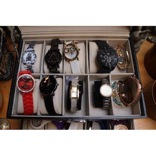 152A - Case of assorted Fashion watches