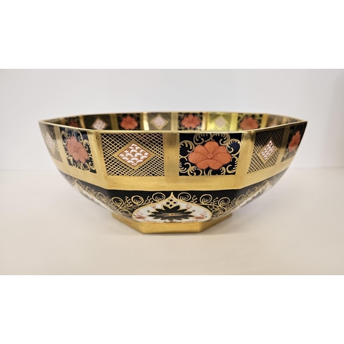 14 - Royal Crown Derby Large octagonal fruit bowl. Pattern 1128 Imari design. D 27.5cm.