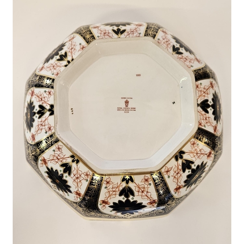 14 - Royal Crown Derby Large octagonal fruit bowl. Pattern 1128 Imari design. D 27.5cm.