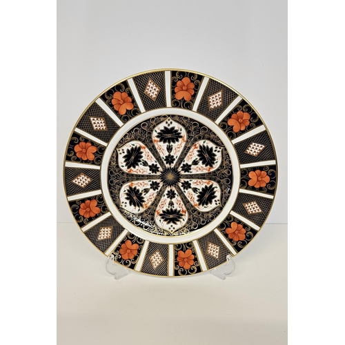 16 - Royal Crown Derby Collection of 12 Dinner plates, decorated in Imari pattern 1128, D 27cm. Some Seco... 