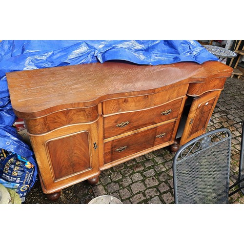 648 - Victorian Mahogany serpentine fronted Sideboard