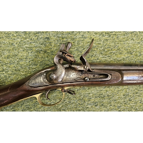 100 - Early 19thC Flintlock muzzle load musket rifle, long barrelled, crown over GR cypher to lock plate m... 