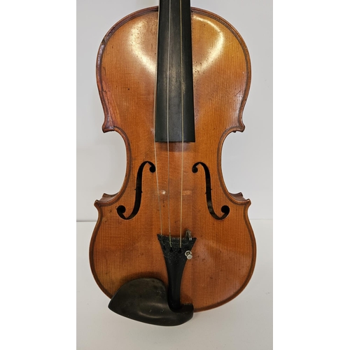 80 - A Violin by Francois Breton, Labelled: F. Breton, Brevete de S. A. R. M. With 1 bow and accessories ... 