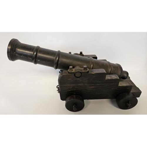 94 - Fine Quality Model of a British Naval Napoleonic era Cannon in cast iron, mounted on oak carriage. 4... 