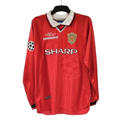 165 - RYAN GIGGS 1999/2000 UEFA CHAMPIONS LEAGUE MATCH WORN #11 MANCHESTER UNITED JERSEY
On offer is a ver... 