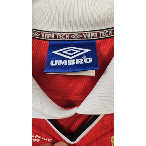 165 - RYAN GIGGS 1999/2000 UEFA CHAMPIONS LEAGUE MATCH WORN #11 MANCHESTER UNITED JERSEY
On offer is a ver... 