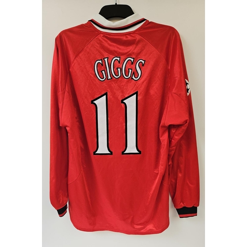 165 - RYAN GIGGS 1999/2000 UEFA CHAMPIONS LEAGUE MATCH WORN #11 MANCHESTER UNITED JERSEY
On offer is a ver... 