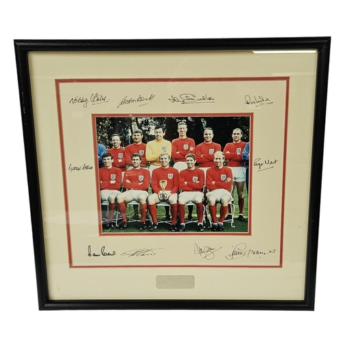 171 - Framed England World Cup Winners 1966 signed to include Nobby Stiles, George Cohen, Roger Hunt, Geof... 