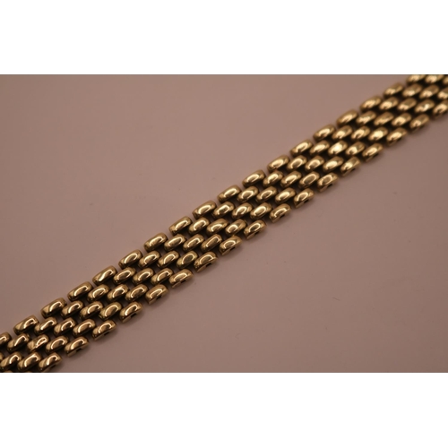 192 - 14K Gold Watch link design ladies bracelet with sliding clasp and figure of eight catch. 190mm in Le... 