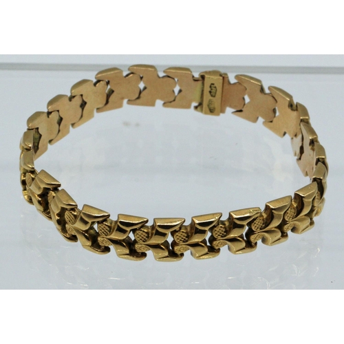 214 - Beautiful 18ct Solid Gold Bracelet 12.5gms with Safety Lock