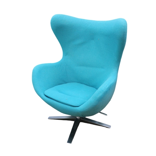 327 - Fantastic Quality Egg chair by Arne Jacobsen for Fritz Hansen with Turquoise upholstery and Aluminiu... 