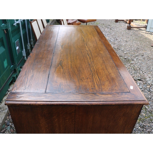 360 - Victorian Mahogany Chest of 8 Drawers with turned handles and Brass escutcheons over bracket feet. 1... 