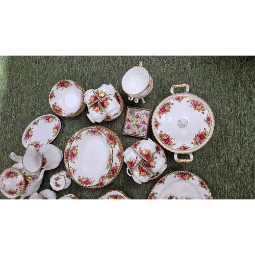 38 - Extensive Royal Albert Old Country Roses Dinner service comprising of Dinner Plates, Tureen, Teapot,... 