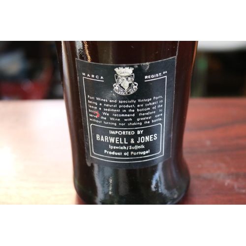 131 - Burmester 10 Year Old Vinho de Porto  Envelhecido em Casco bottled in 1989, imported by Barwell & Jo... 