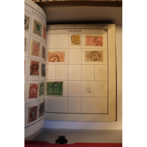 275 - Collection of assorted British and Commonwealth Stamps to include The Lincoln Stamp Album