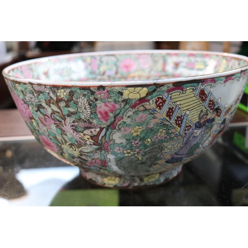 72 - Pair of Chinese Republic Famille Rose Bowls decorated with Peony, Chrysanthemum, Butterflies  and fi... 