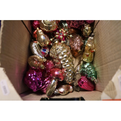 334 - Box of assorted 1950s Glass Christmas decorations