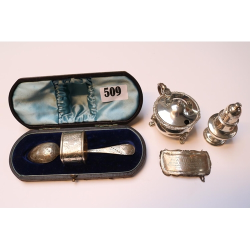 509 - Collection of assorted Silver Tableware to include Silver Salt, Silver Pepperette, Cased Spoon and N... 