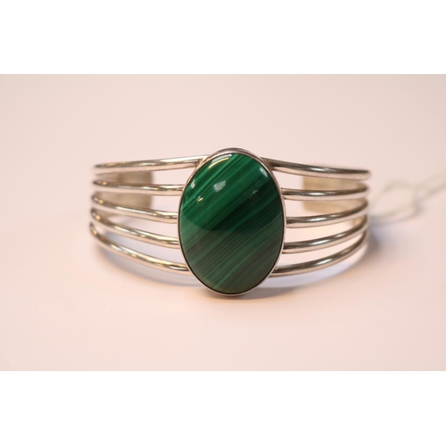 514 - Native American Silver L Yazzi Bangle set with Oval rub over Malachite 30g total weight