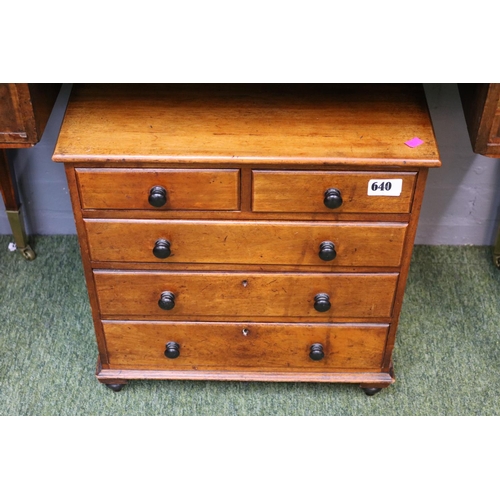 640 - Victorian Mahogany Apprentice chest of 2 over 3 drawers with turned handles and turned feet