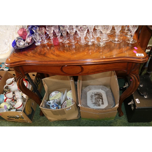 648 - Walnut shaped top Tea table on curved legs