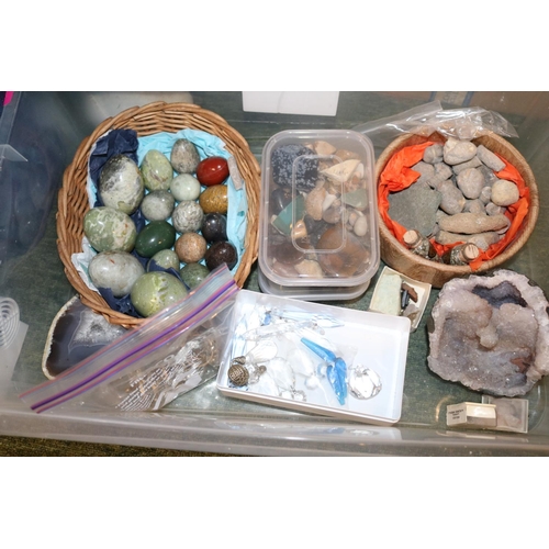 211 - Good collection of Minerals and Polished Eggs to include Pyrite, Agate, Quartz etc