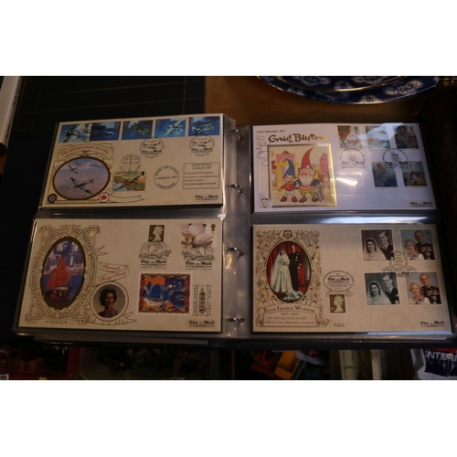 219 - Folder of English Heritage Millennium Collection First Day Covers and Queen and People Album