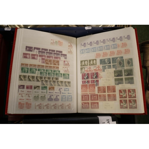 264 - Large Collection of World Stamp Albums mainly USA