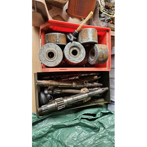 727 - Collection of Motorcycle Main shafts and a box of Lucas and other Dynamo Magnets