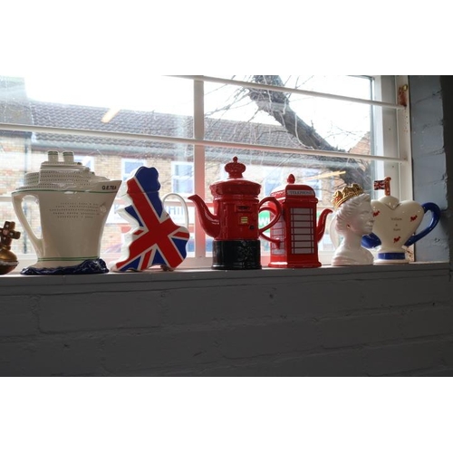 31 - Collection of Commemorative and other Teapots to include Paul Cardew Golden Jubilee, Emma Bridgewate... 