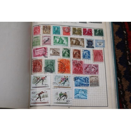 61 - Collection of 19thCand later BG and worldwide Stamps, loose and in albums