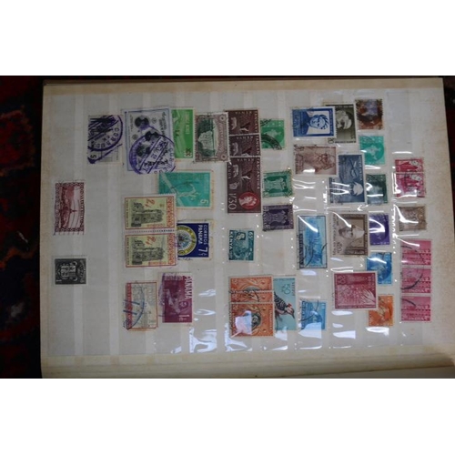 61 - Collection of 19thCand later BG and worldwide Stamps, loose and in albums