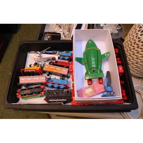 185 - Ertl Thomas the Tank Engine set and assorted Thunderbirds Vehicles