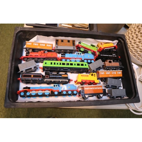 185 - Ertl Thomas the Tank Engine set and assorted Thunderbirds Vehicles