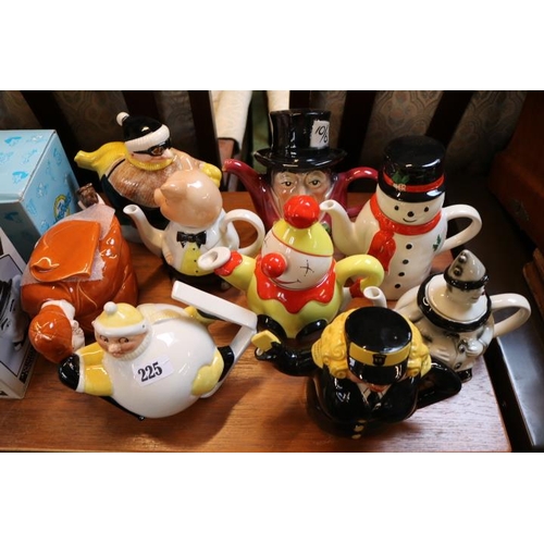 225 - Collection of assorted Novelty Teapots to include Carltonware Traffic Warden, Tony Wood etc.