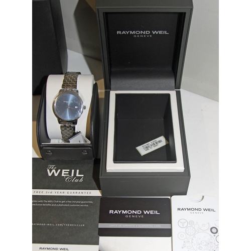 519e - NEW Raymond Weil 5485 Men's Date Bracelet Strap Watch Silver/Blue £695 Retail. A brand NEW Raymond W... 