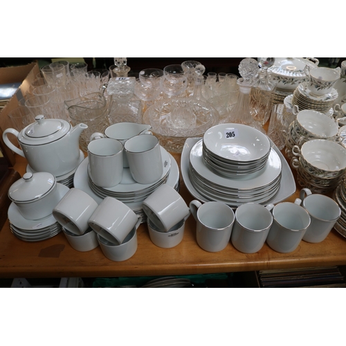 205 - Royal Worcester Classic Platinum