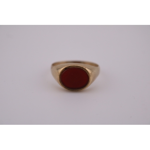 Gents 9ct Gold Signet ring with Carnelian setting Size X. 4.3g total weight