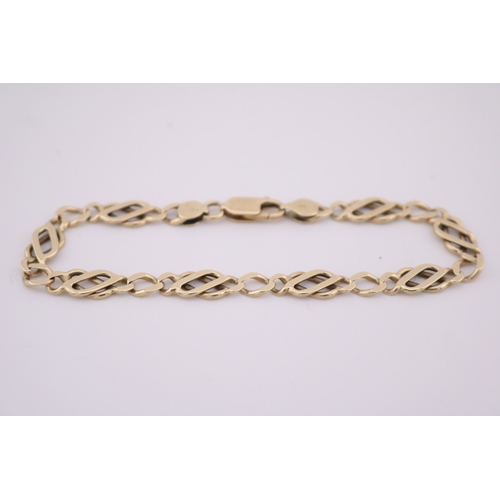 9ct Gold Bracelet 20cm in Length 9.3g total weight