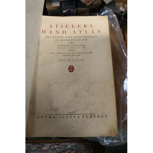203 - Stielers Han-Atlas dated 1925 Published by Gotha: Justus Perthes