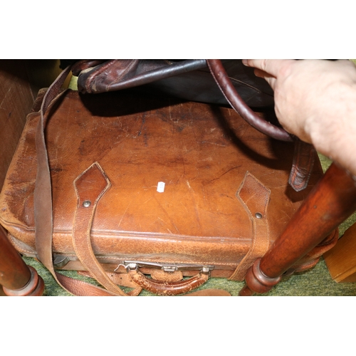 192 - Leather traveling case and a Leather Carryall