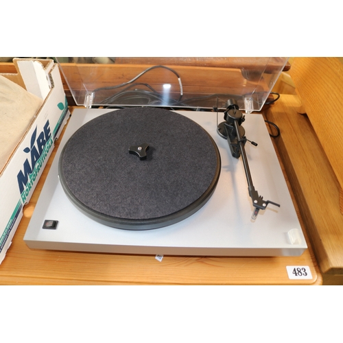 212 - Pro-Ject Audio Systems Turntable