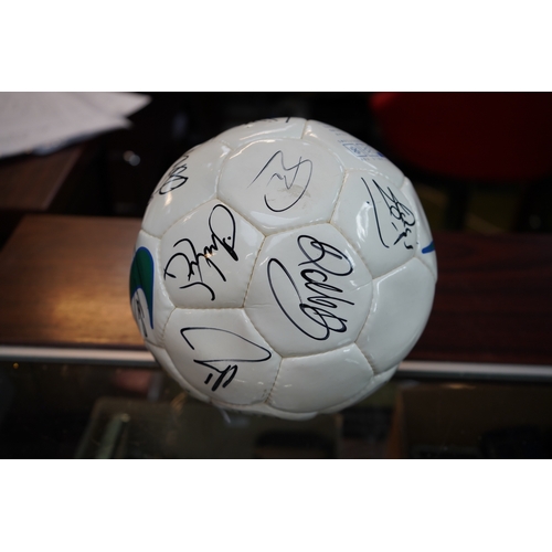 48 - Brazilian Football Confederation Ball with Chelsea Football club circa 2000s signed (Provenance: Ven... 